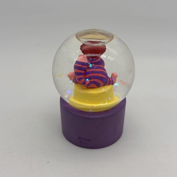 Disney Alice in Wonderland Cheshire Cat 'Cool Cat' Mini Collectible Snow Globe - Picture 3 of 8